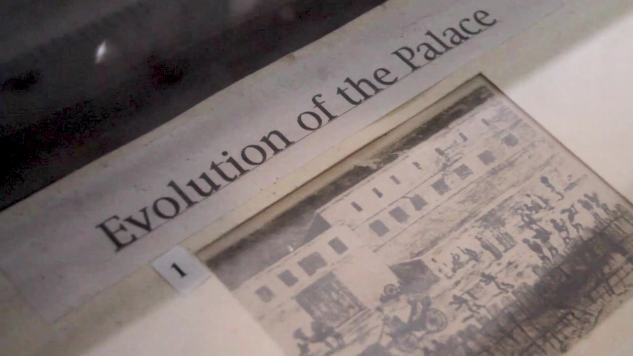 Esposizione storica intitolata evoluzione del palazzo