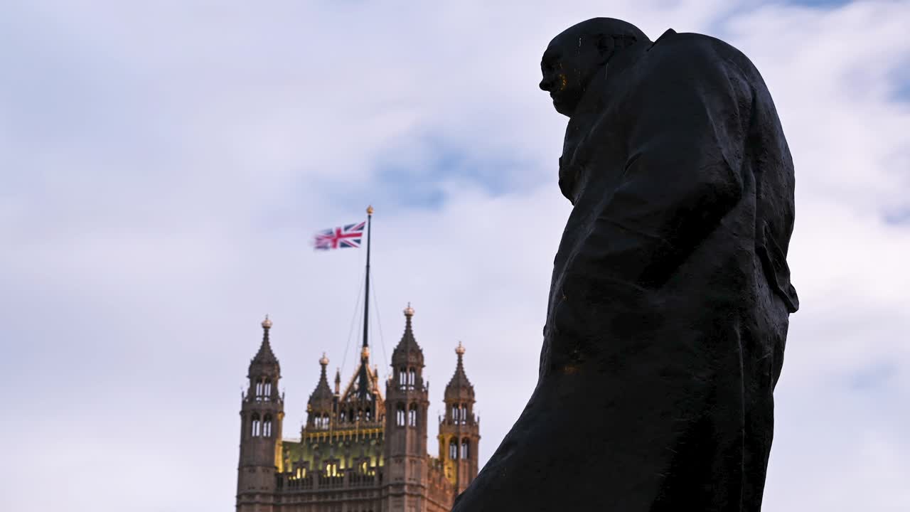 윈스턴 레오나드 스펜서 처칠 경, 영국 총리