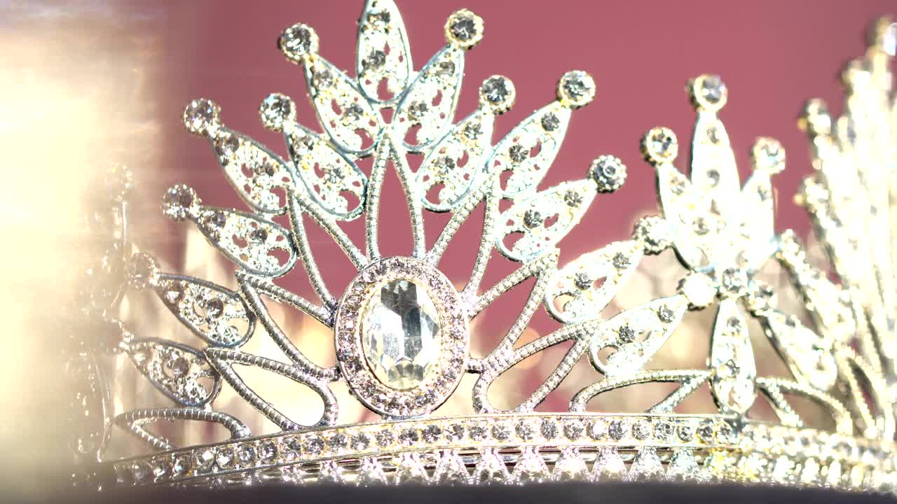 다이아몬드 실버 크라운 미스 페이젠트 미인 대회