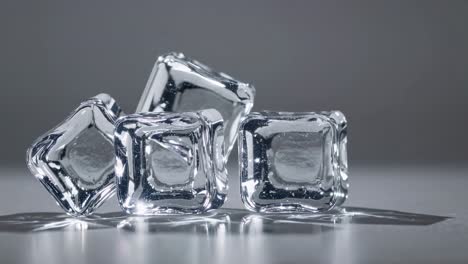 clear ice cubes