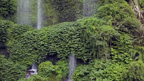 Not-yet-well-developed-for-tourism-Waterfall