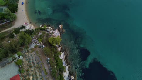 Erkundung-Des-Strandes-Von-Spathias:-Nikiti,-Griechenlands-Verborgenes-Paradies-In-4K