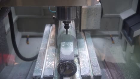 CNC-Fräsmaschine-Für-Die-Metallbearbeitung.