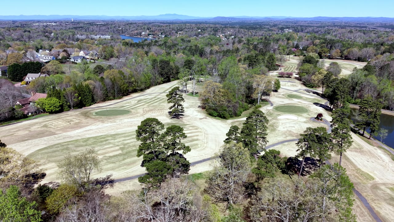 aerial of the lake hickory country club's town course