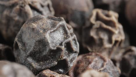 Peppercorns-or-black-pepper-spice.-Super-Macro-Close-Up.