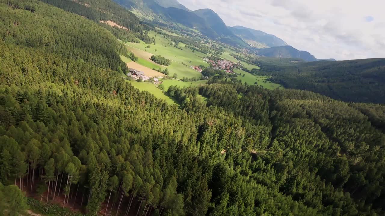 vuelo desplegable de buceo rápido con un dron fpv