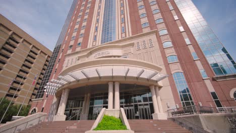 Establishing-shot-of-the-Harris-County-Civil-courthouse-building