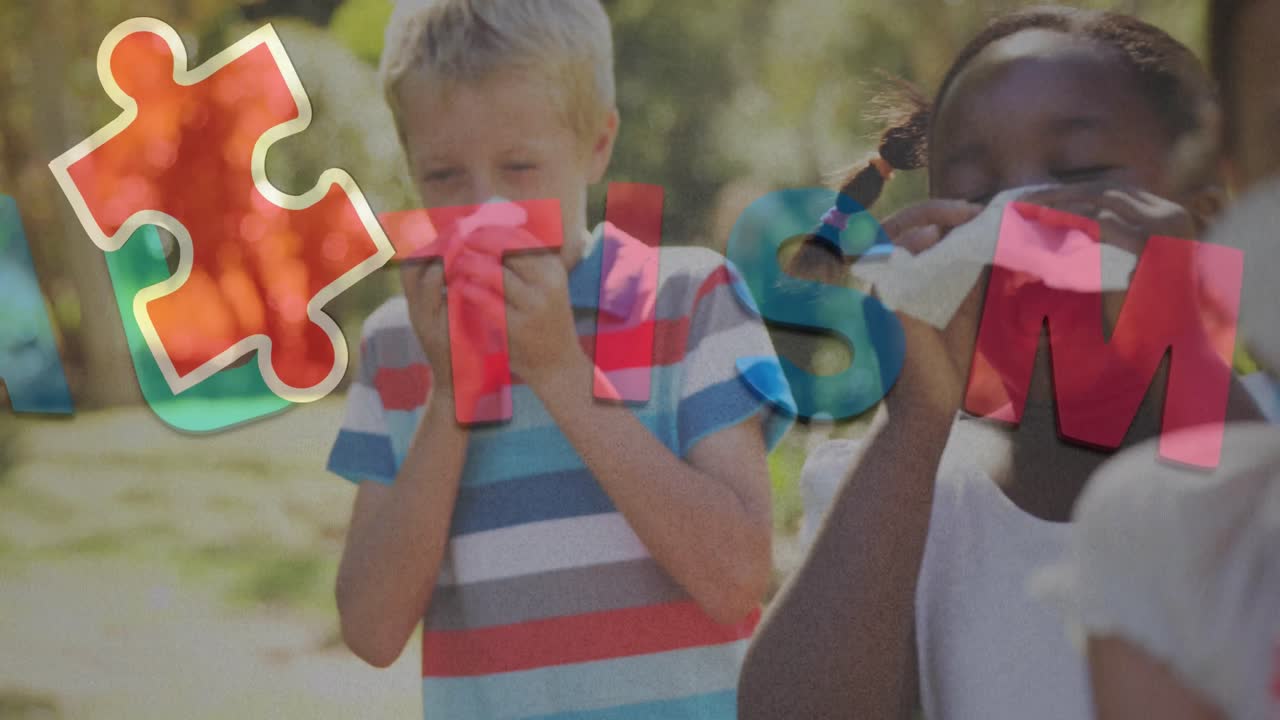 다채로운 퍼즐 조각과 자폐증 텍스트의 애니메이션 어린이 친구들이 재채기 코