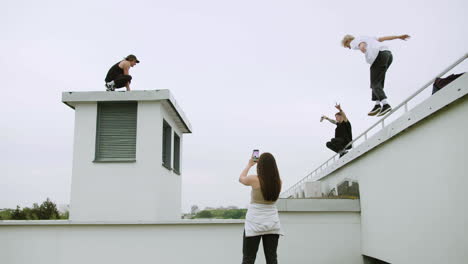 Gente-Haciendo-Parkour