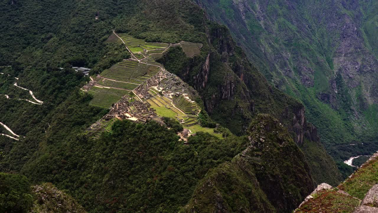 ruinas de machu picchu, la antigua ciudadela inca en las montañas de los andes, perú
