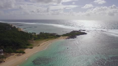 costa de mauricio y océano índico vista aérea