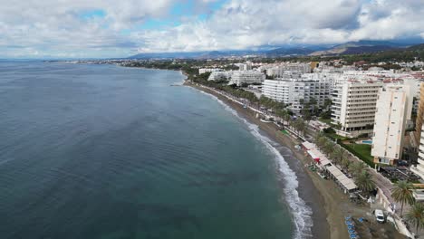 Marbella-Hotels,-Beach-en-Coastline-in-Andalusia,-Spain---Aerial