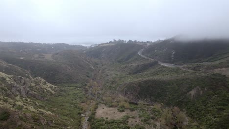 Montañas-De-Santa-Mónica-En-Malibu,-Video-De-Drones-De-California-Avanzando