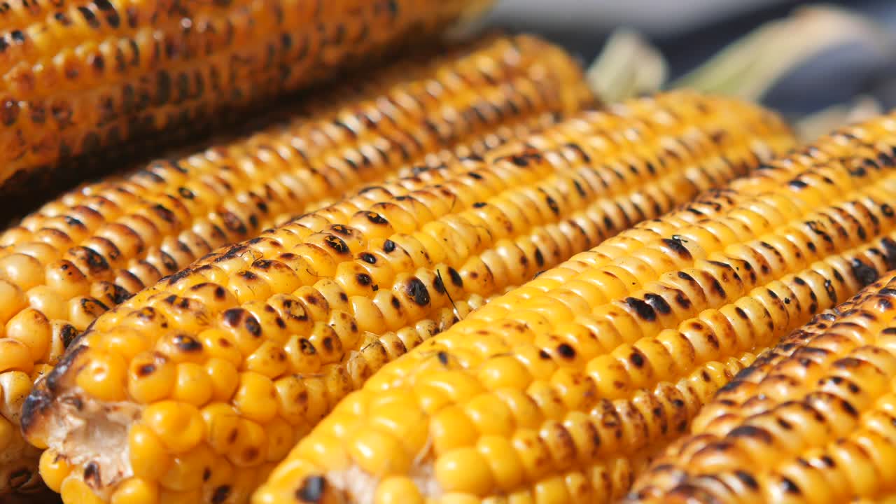 mazorcas de maíz a la parrilla