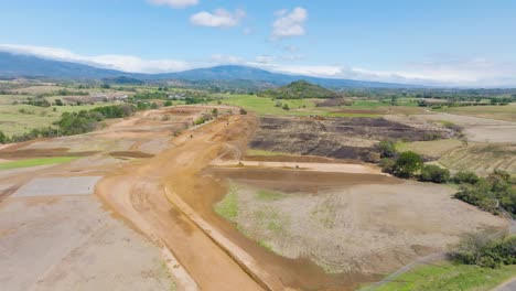 un sitio de construcción plano antes de que comiencen las obras