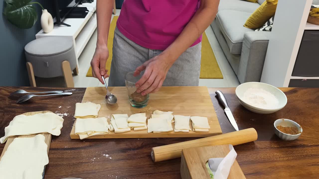 Making puff pastry desserts at home