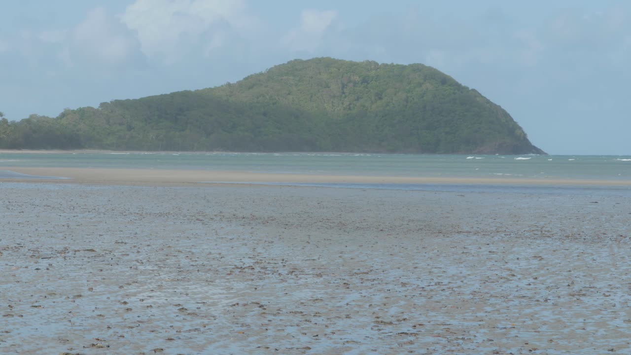 호주 퀸즐랜드주 케이프 트러블레이션의 데인트리 국립공원에서 스내퍼 섬의 황홀한 풍경