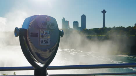 binoculars at the niagara waterway 1