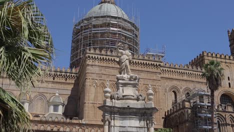 Nahaufnahme-Der-Kathedrale-Von-Palermo-In-Italien.-Kirche