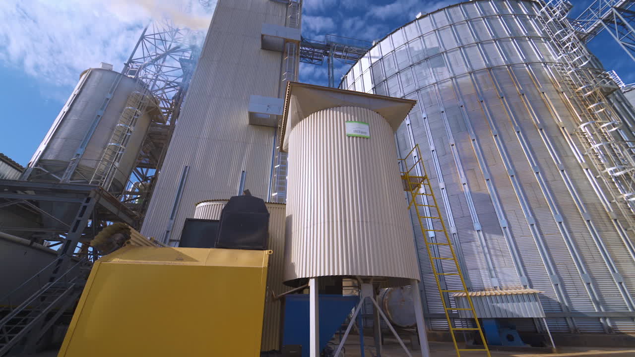 Agricultural silo. Storage and drying of cereals, wheat, corn