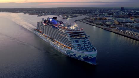 norwegian prima cruise ship leaving southampton