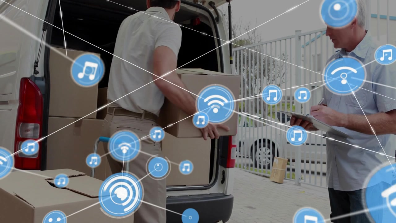 Entregador empilhando caixa, fazendo com que o supervisor toque no tablet e ícones de IoT cresçam conectando caixas