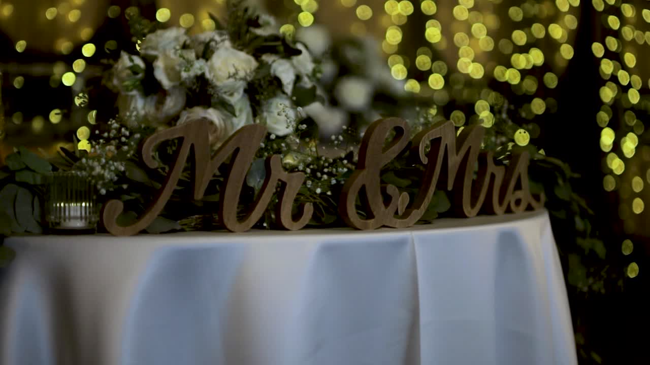 Insegna Sposi il Giorno del Matrimonio