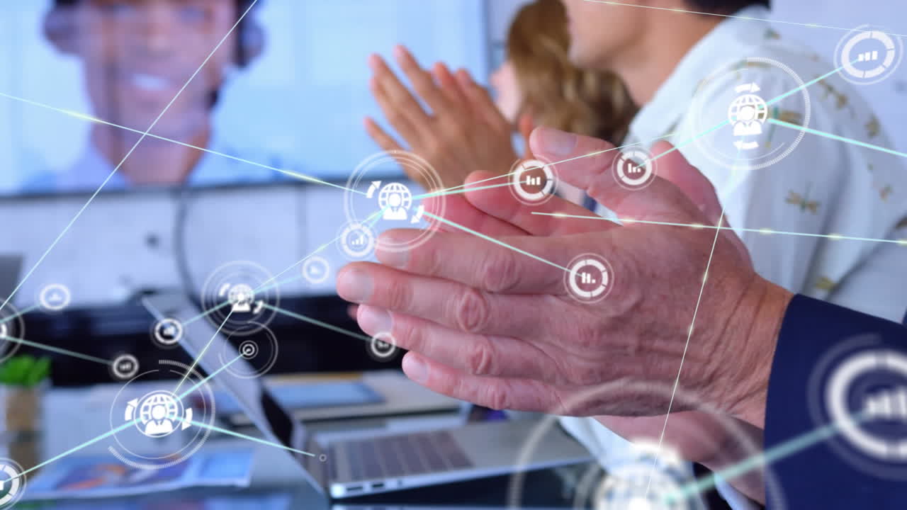 사무실에서 함께 박수를 치는 동료들의 중간 섹션에 대한 디지털 아이콘 네트워크의 애니메이션