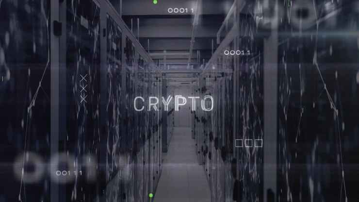 Animazione del testo "crypto", simbolo "x", codici binari e motivi a circuito stampato su una sala server