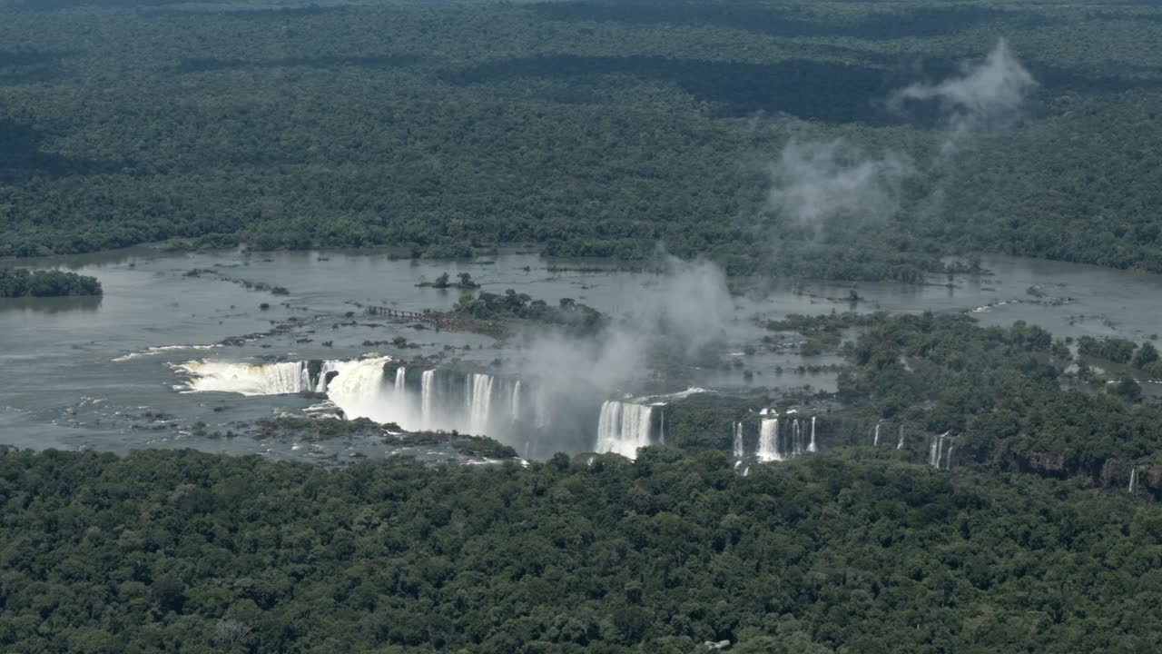 las cataratas de iguazú desde un helicóptero