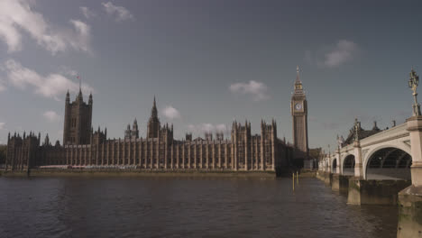 november morning splendor: big ben and parliament from westminster bridg