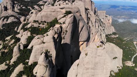 antena: sierra de montserrat desde el aire