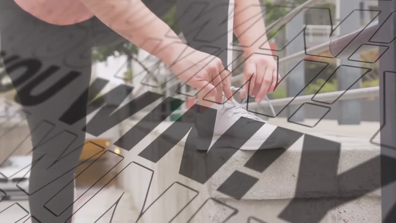 animación de usted ganar texto sobre la mujer atando cordones de zapatos en el fondo