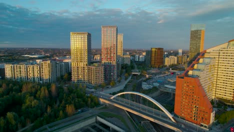 Luftaufnahme-Des-Londoner-Stadtbildes-Im-Vereinigten-Königreich-Bei-Sonnenuntergang