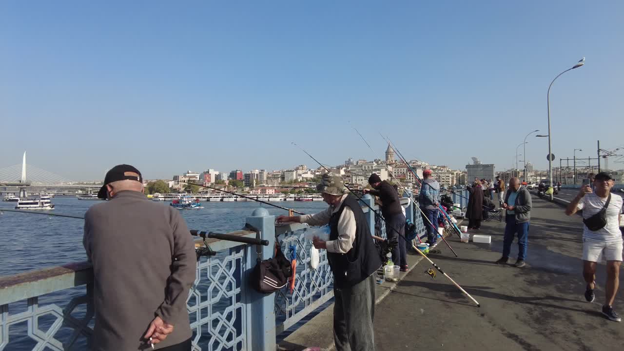 갈라타 다리, 이스탄불에서 시