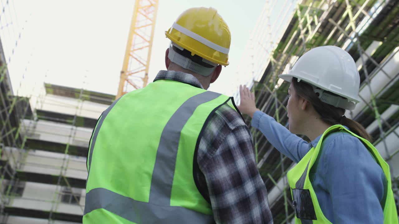 inspección del sitio de construcción