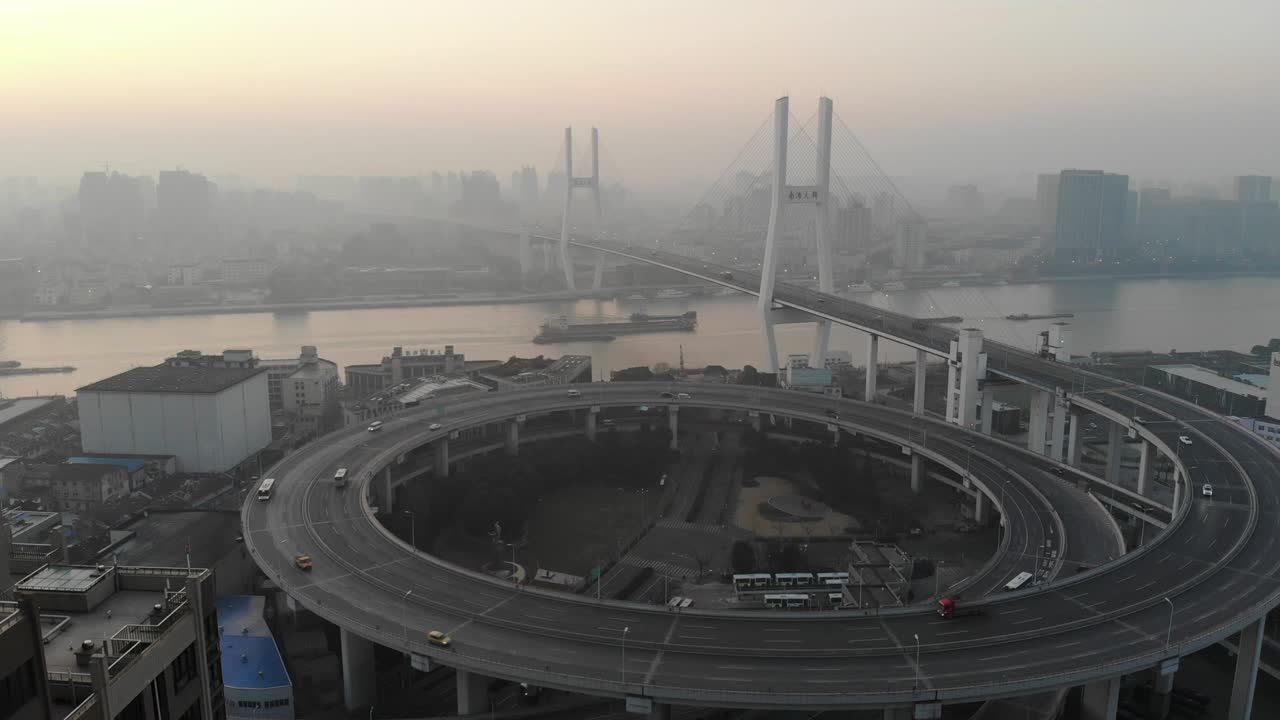 мост нанпу рано утром, шанхай, китай