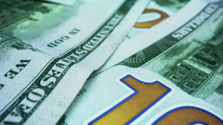 Neue amerikanische Hundert-Dollar-Scheine