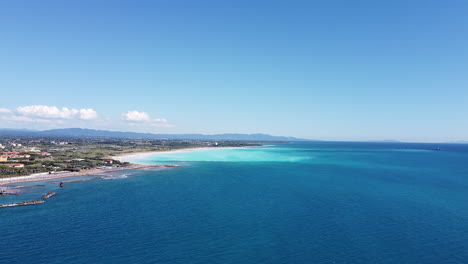 acercándose a las playas de spiagge bianche, vada desde la costa de castiglioncello cardellino