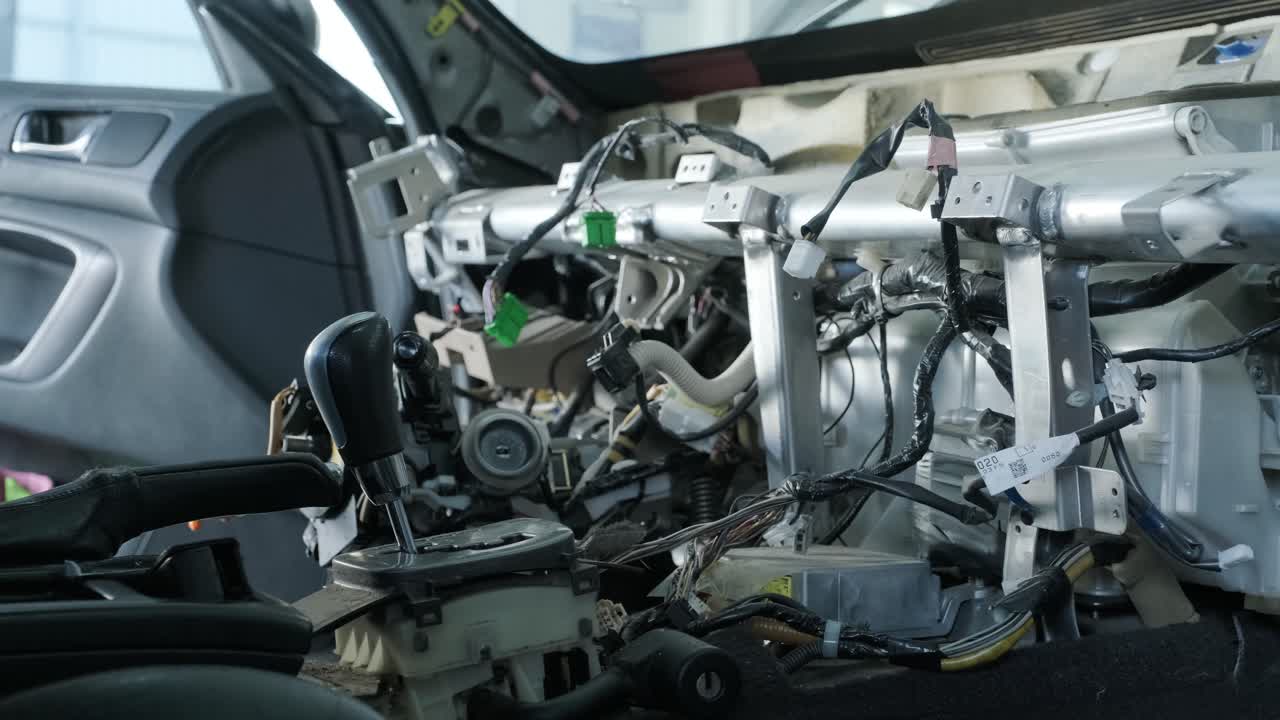 자동차 내부 및 대시보드 수리