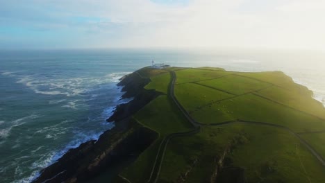hermosa vista del faro de west cork 4k