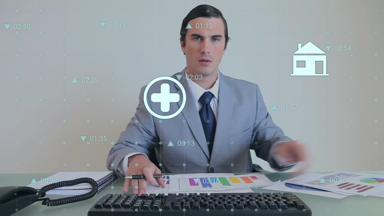 animación del procesamiento de datos con iconos sobre el hombre de negocios caucásico.