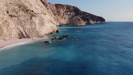 Epic-beach-location-of-Porto-Katsiki-under-precipitous-cliffs,-Greece