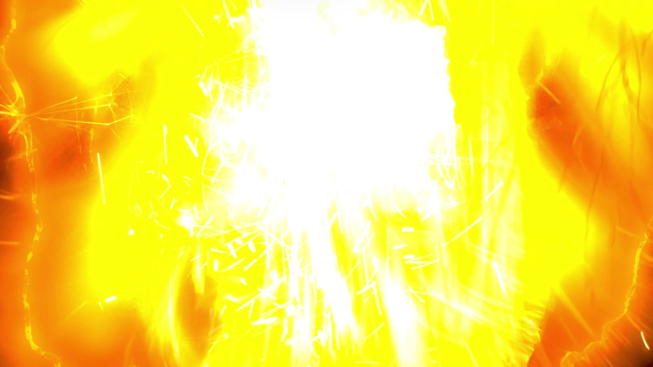 Llamas de fuego intensas y brillantes y chispas sobre fondo negro