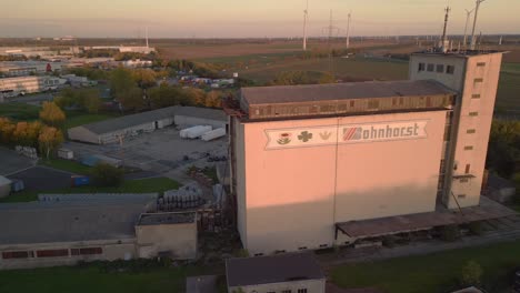 Alte-Verlassene-Fabrik-In-Brandenburg-Ddr