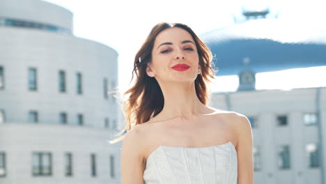 woman portrait in city