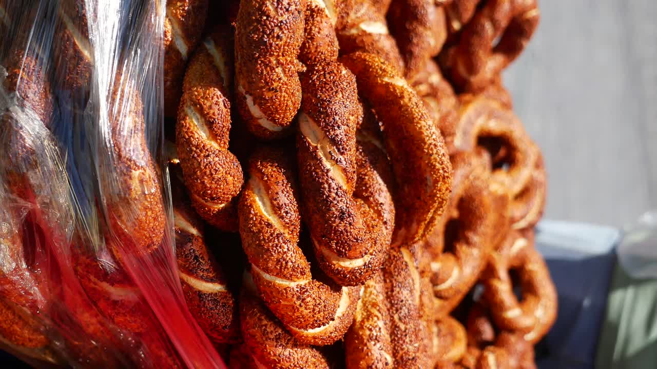 Pile of simit, Turkish bagels