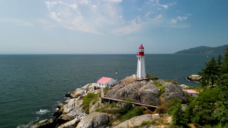 faro de sobrevuelo aéreo, parque de faro, vancouver, columbia británica, canadá