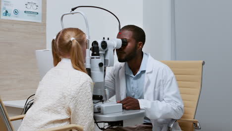 ophthalmologist in the clinic