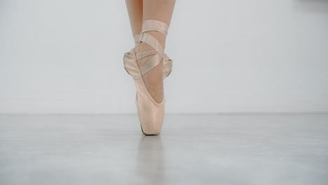 bailarina de ballet con zapatos de punta